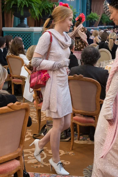 Look 50